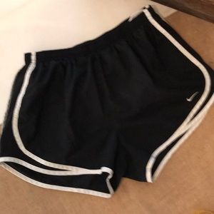 Nike Black/White Large Tempo Short